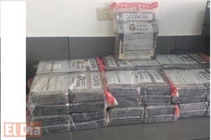 DNCD decomisa 52.68 kilos de cocaína en bodega de barco procedente de Colombia