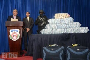 DNCD decomisa 52.68 kilos de cocaína en barco procedente de Colombia