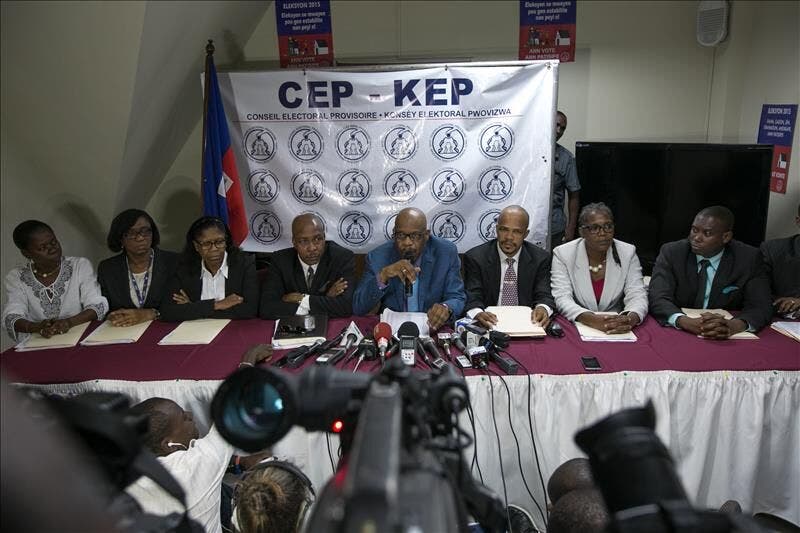 Renuncia uno de los miembros del órgano electoral haitiano en medio de crisis