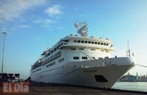 Llega crucero turístico al muelle de carga de Puerto Plata