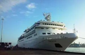 Llega crucero turístico al muelle de carga de Puerto Plata