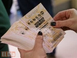 Lotería Powerball de EEUU alcanza 900 millones de dólares