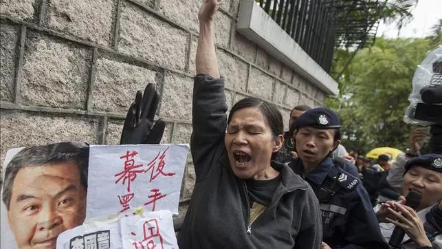 Protesta en Hong Kong por la desaparición de 5 libreros críticos con China