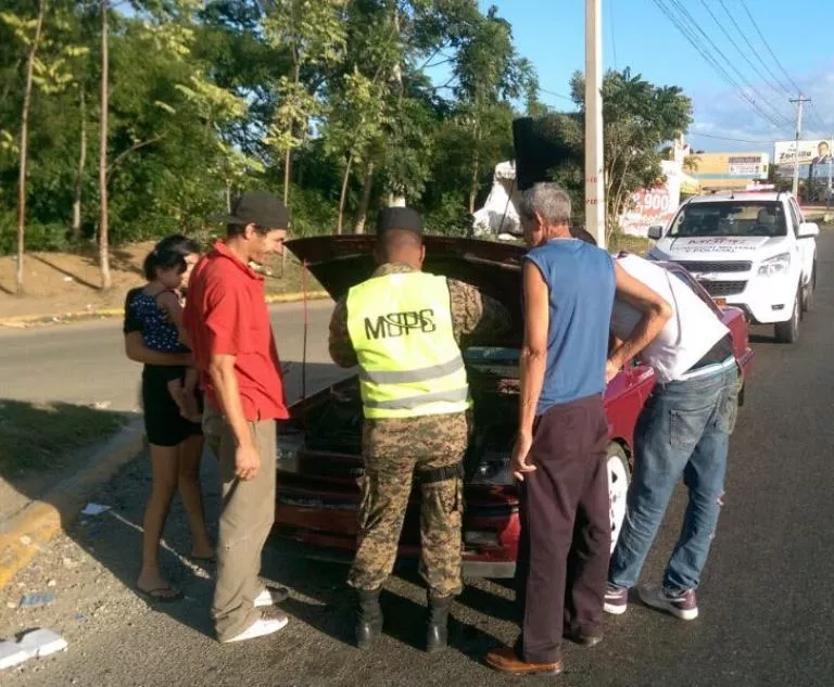 Obras Públicas brinda asistencia a más de 2000 conductores