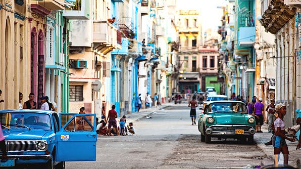 Nuevos retos de Cuba “elevan” el papel del Partido Comunista, según Granma