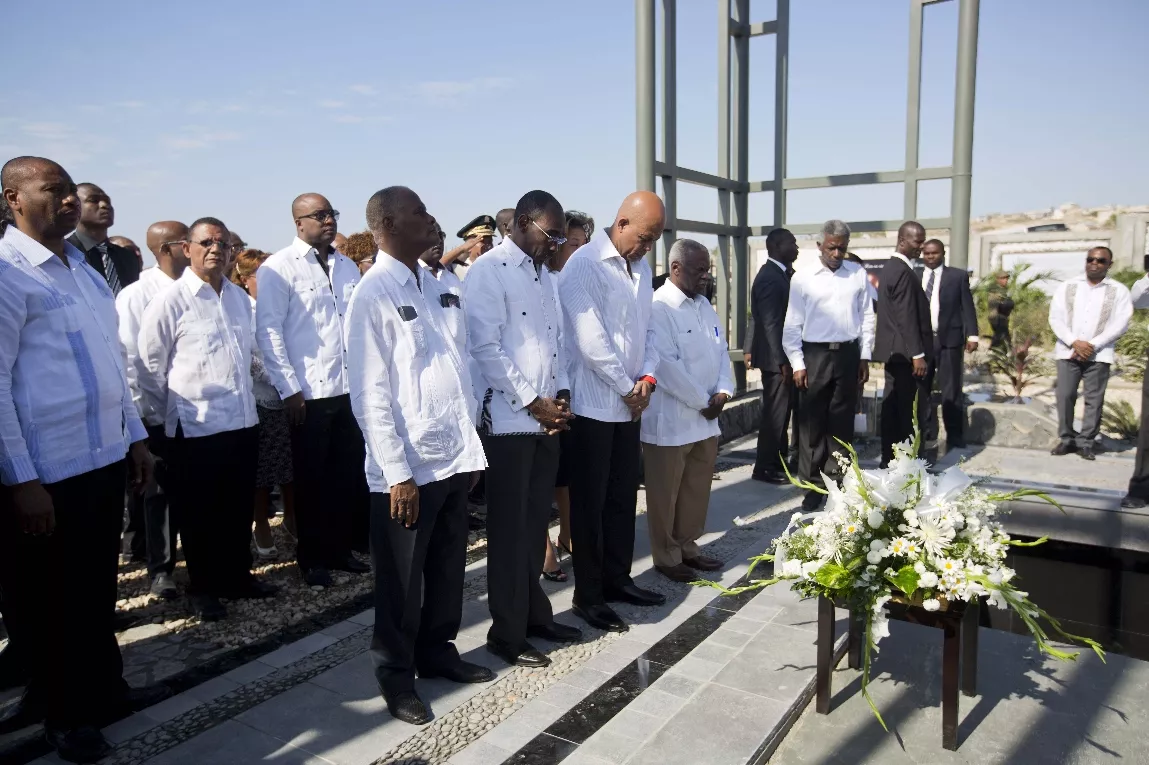 Martelly pide transición democrática durante acto por aniversario terremoto