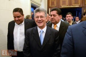 Oposición venezolana revela contacto con gobierno de Maduro