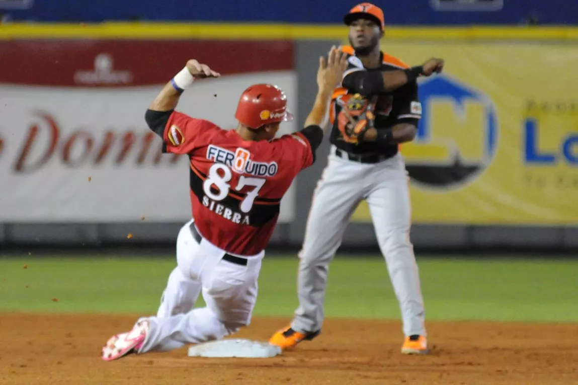 Los Leones avanzan a la final; derrotan a los Toros 7-2