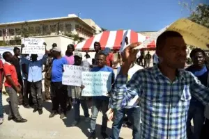 Continúan protestas en Haití para reclamar la celebración de los comicios