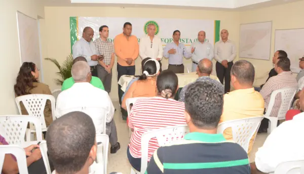 foto reunion del pleno del PLR