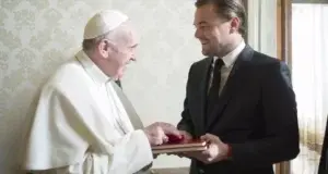 El papa Francisco se reúne con el actor Leonardo DiCaprio