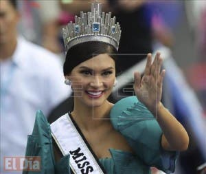 Filipinos agasajan con un gran desfile a Pia Wurtzbach, Miss Universo 2015