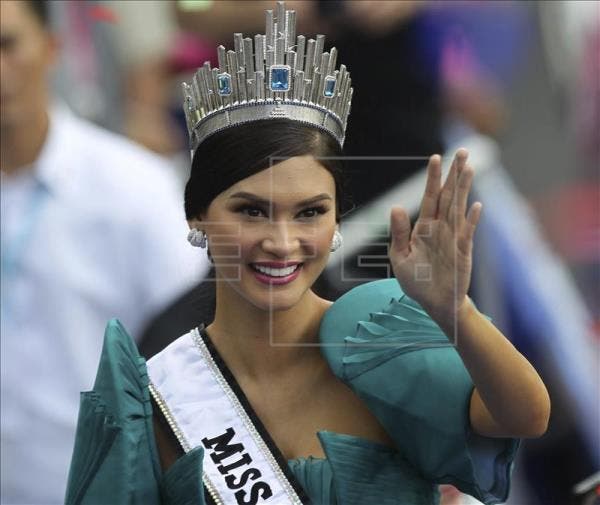 Filipinos agasajan con un gran desfile a Pia Wurtzbach, Miss Universo 2015
