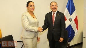 Danilo Medina se reúne con presidenta Asamblea Nacional del Ecuador