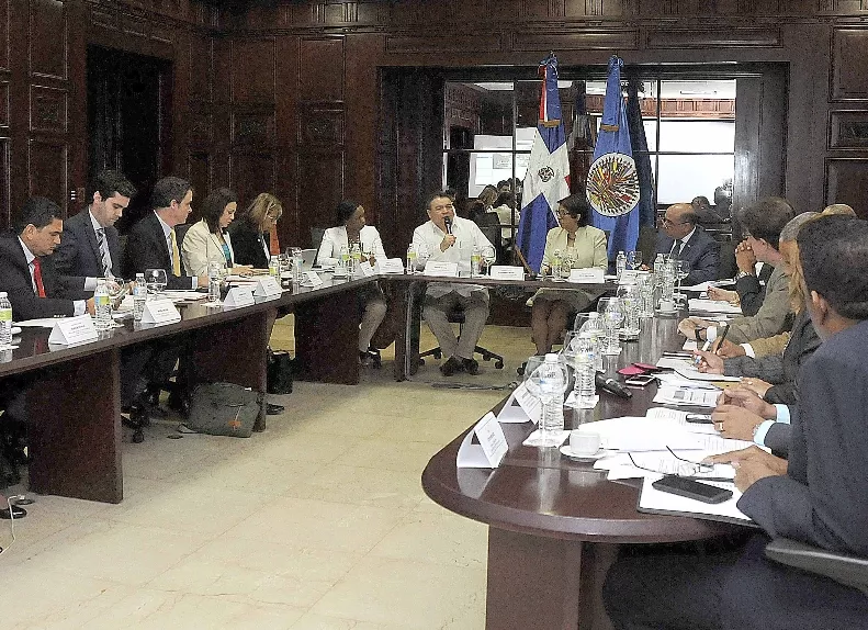 La OEA pondera inclusión de sectores en cumbre