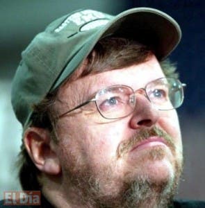 Cineasta Michael Moore internado