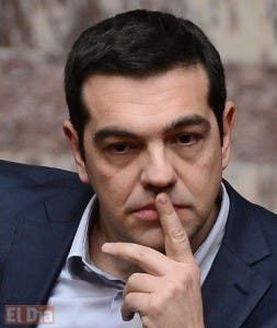 Tsipras exige haya reparto de refugiados