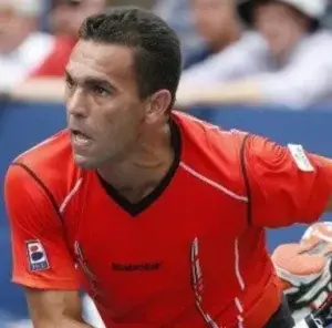 El estelar Víctor Estrella debuta hoy en el tenis Milex Open