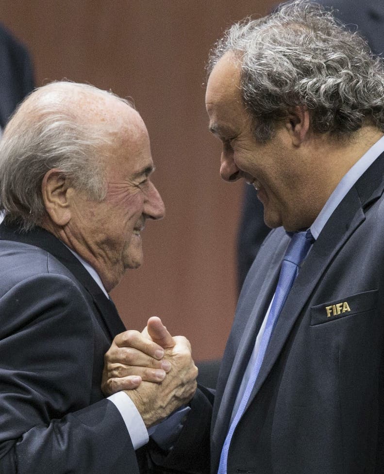 Comité baja penas a  Joseph Blatter y Michel Platini  de 8 a 6 años
