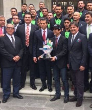 Presidente de México loa campeones de Serie del Caribe