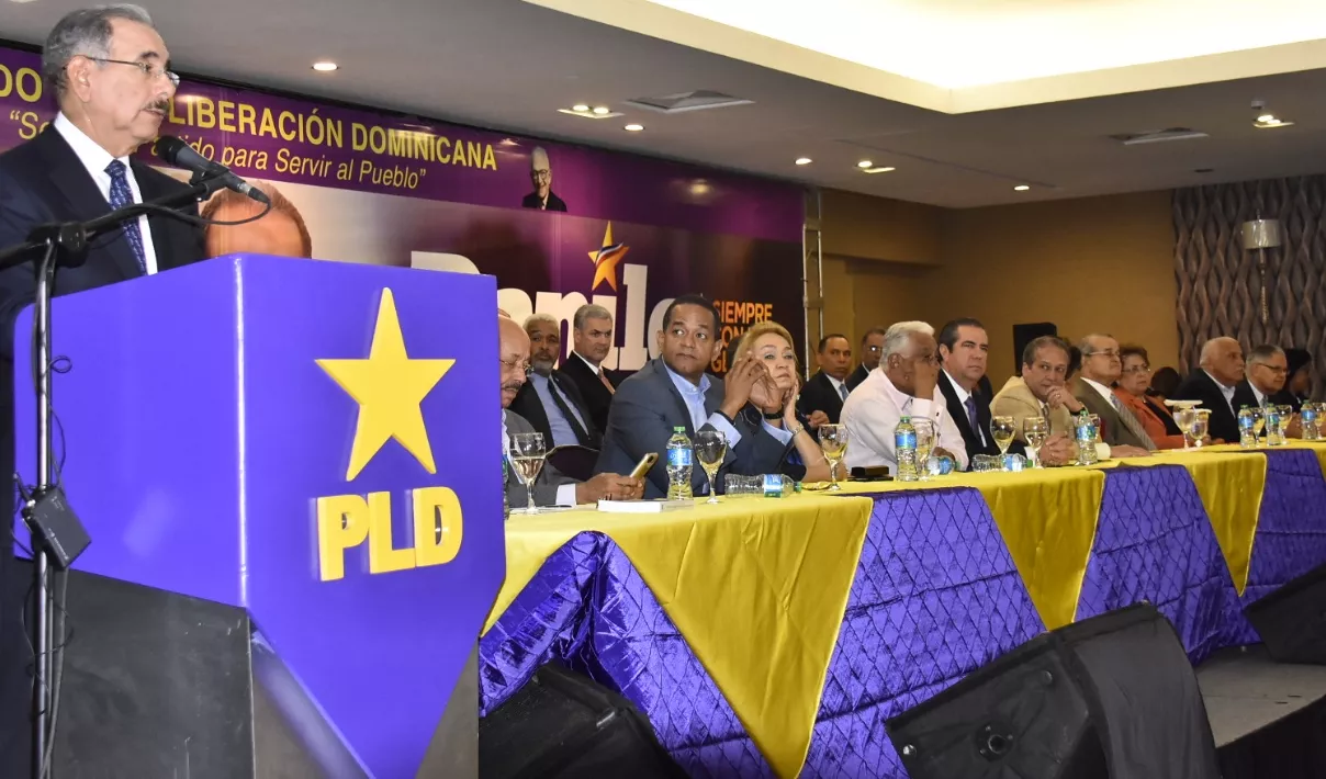 Danilo Medina anuncia el equipo campaña del PLD