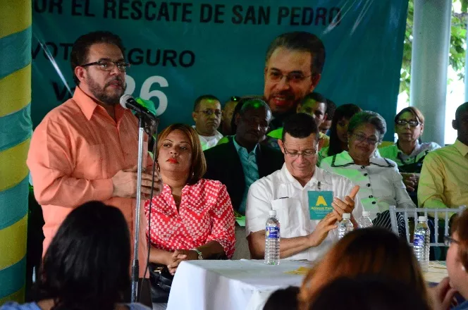 Guillermo Moreno propone revisar ventas de la tierra del CEA