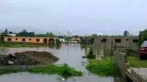 Lluvias provocan desbordamiento del río Camú y causa inundaciones en Montellano