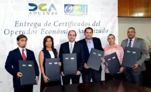 Aduanas certifica nuevas empresas en programa OEA-RD