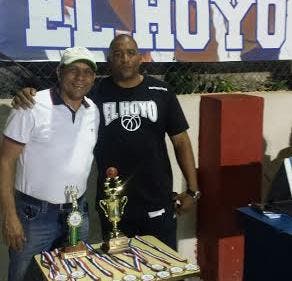 Dedican Copa Torneo Sub-20 de baloncesto al diputado Aquilino Serrata