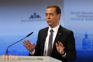 Medvedev: Occidente está reavivando la Guerra Fría