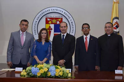 Presentan libro “Fundamentos de la Aviación Civil”