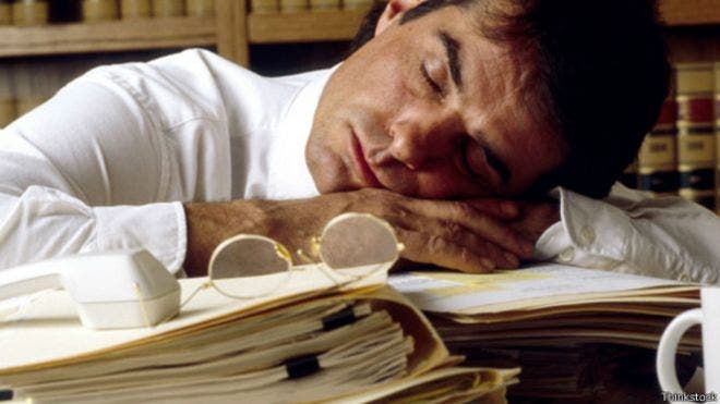 Dormir poco afecta a los genes y al metabolismo y reduce la esperanza de vida
