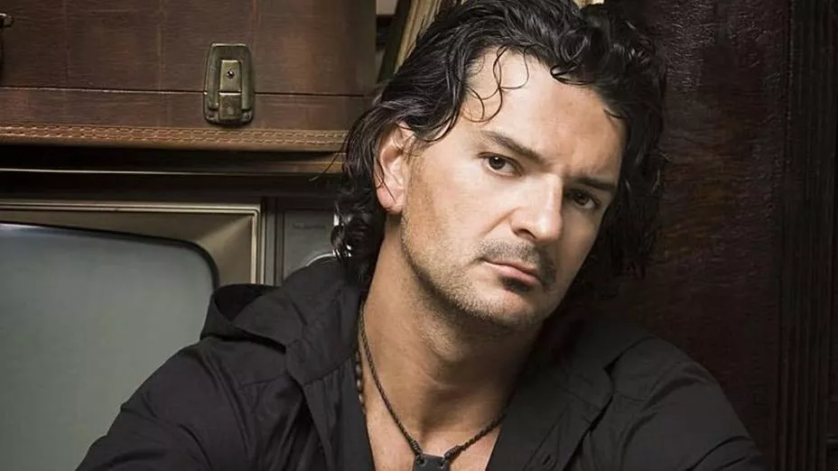 Ricardo Arjona inaugura su segunda escuela en Guatemala