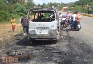 Agrupaciones de  transportistas imponen su ley a base de violencia