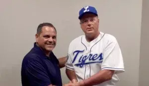 Estadounidense Pat Kelly dirigirá a los Tigres Licey