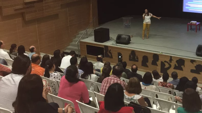 Una charla para orientar a los padres