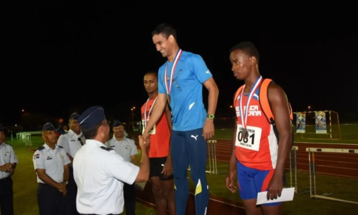 Luguelín y Mariely  ganan en atletismo