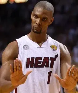 Chris Bosh espera regresar a la cancha con el Heat de Miami