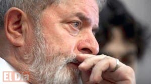 Policía brasileña allana casa de Lula y lo lleva a declarar por fraude Petrobras