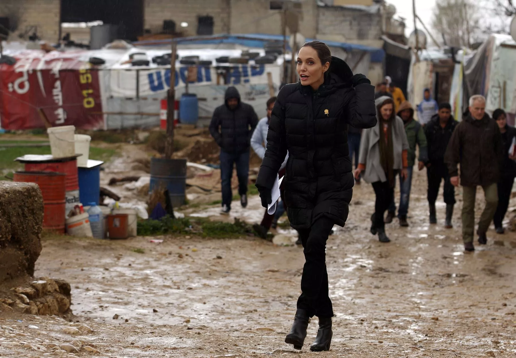 Angelina Jolie visita Grecia por la crisis de los refugiados