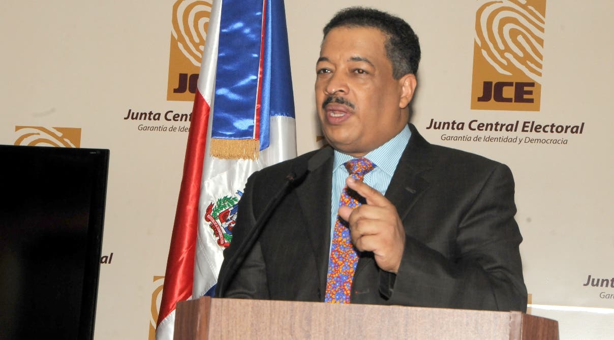 El oficialista PLD gana en numerosos municipios dominicanos