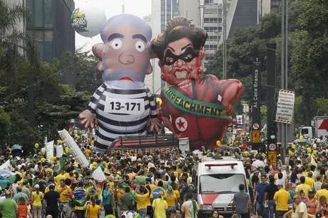 Grandes protestas en Brasil suman presión sobre presidenta Dilma Rousseff