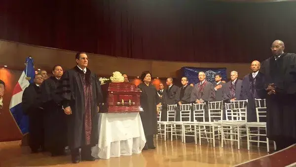 UASD realiza honras fúnebres a exrector Mateo Aquino Febrillet