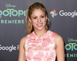 Shakira lanza nueva app bilingüe para padres