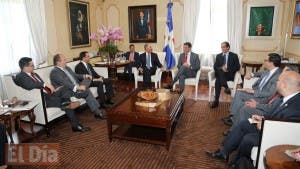 Danilo Medina recibe al Secretario del Departamento Estado Puerto Rico