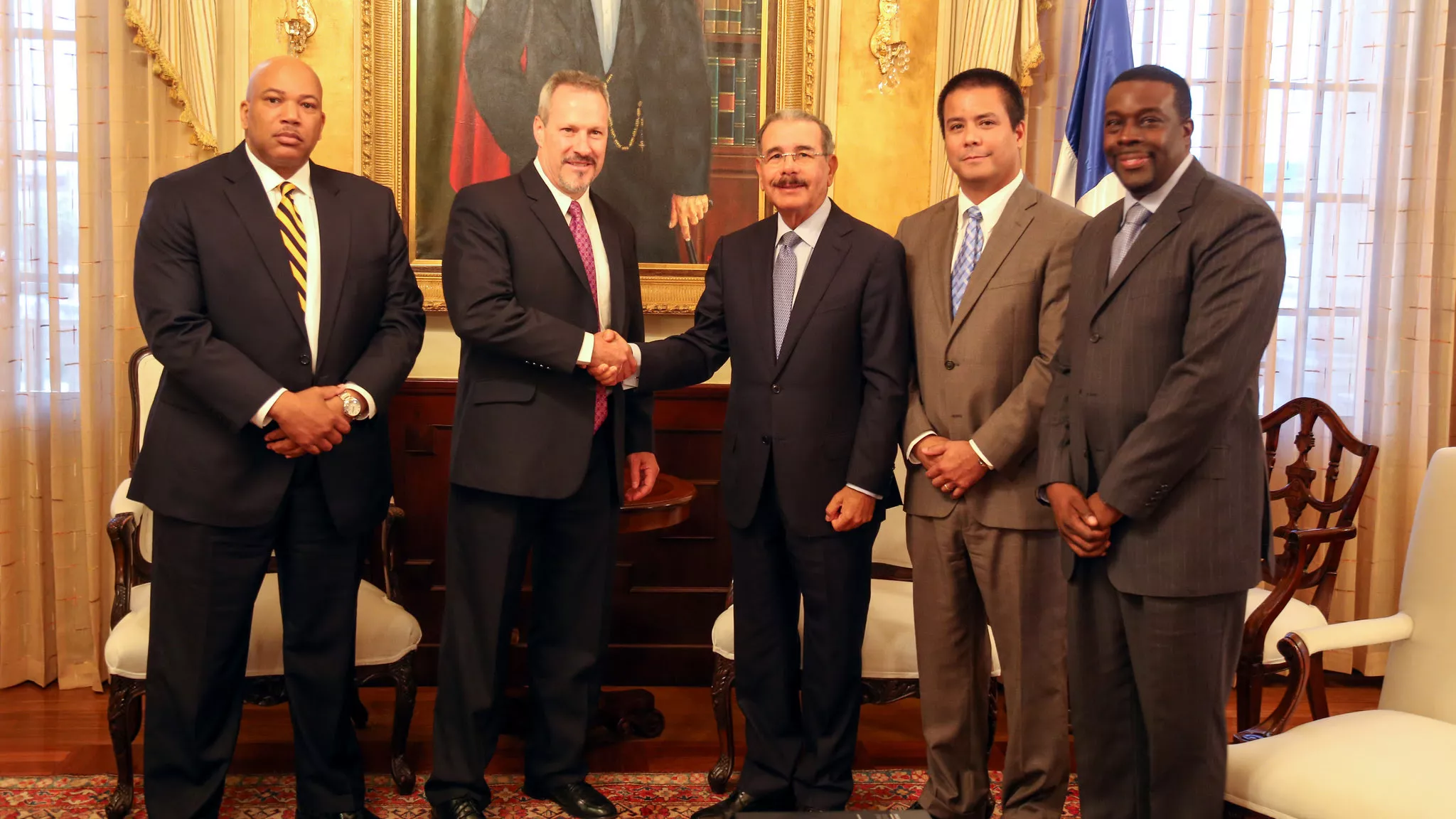 Presidente Danilo Medina recibe a nuevo director regional de la DEA