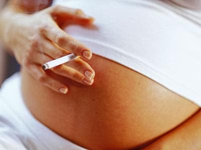 Fumar durante el embarazo modifica el ADN del feto