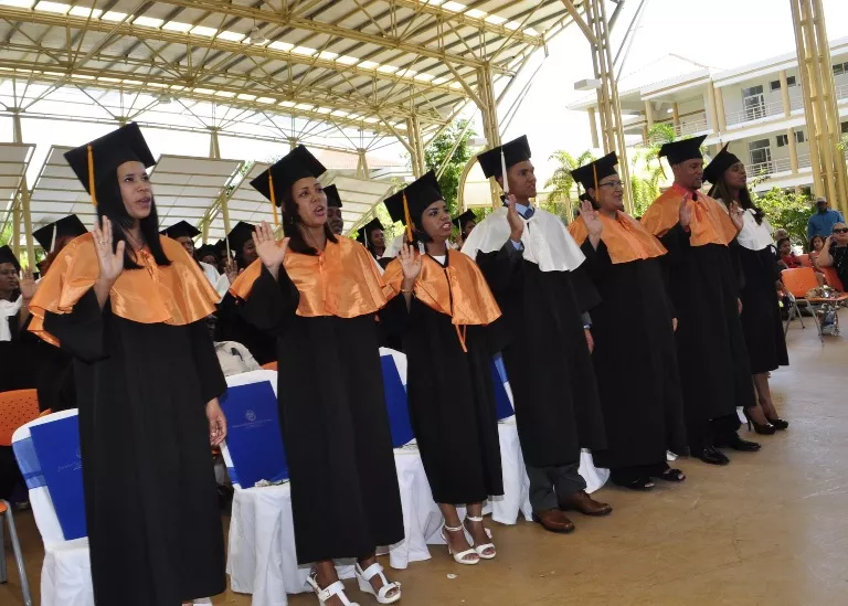 La UASD gradúa 144 nuevos profesionales en San Juan de la Maguana