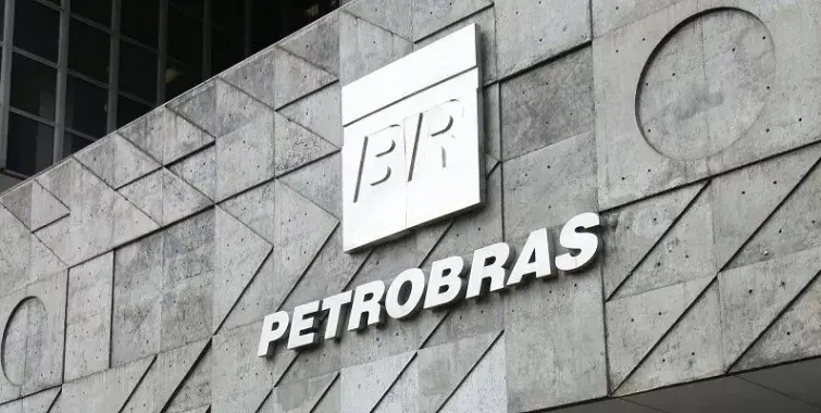 La Fiscalía brasileña denuncia al expresidente de Petrobras por corrupción