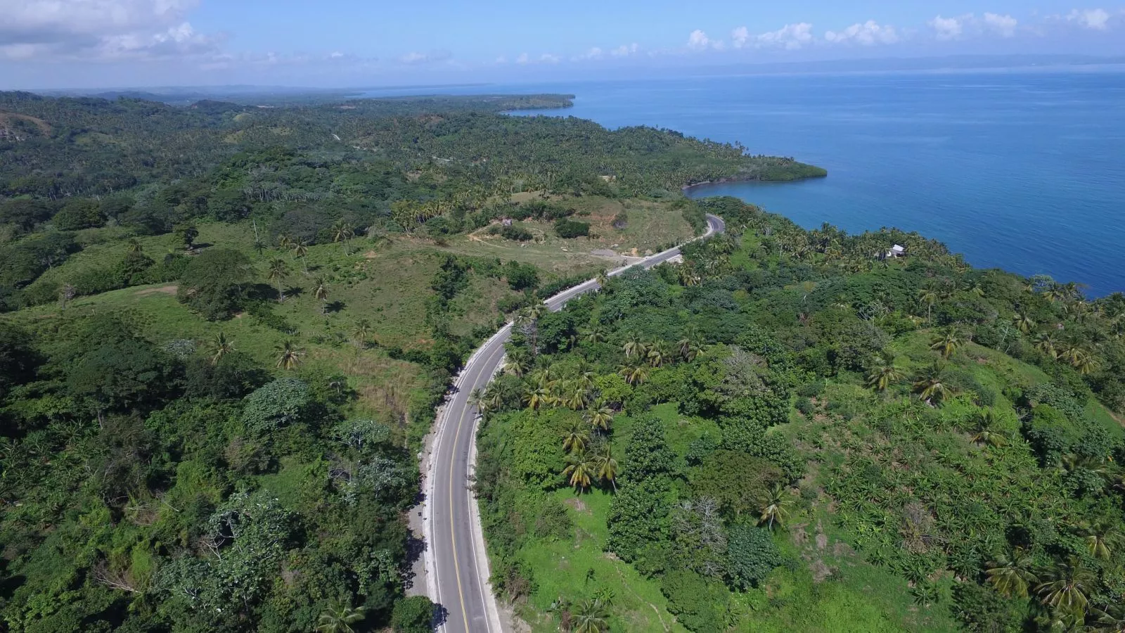 Danilo Medina inaugura carretera Miches- Sabana de la Mar